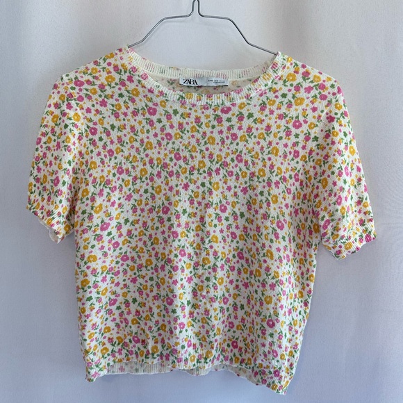 ZARA Short Sleeve Pink And Yellow Flower Cropped Sweater - Picture 1 of 4